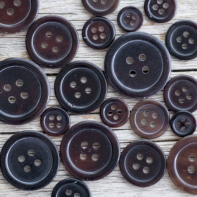 たかぽんページ ペンシェル 18mm|貝ボタンの卸通販 《タカシマボタン》