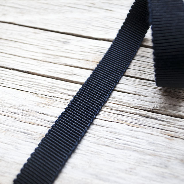 美品 ロゴボタン ヘルノ 42サイズ グログランテープ ラバータグ 極美品】ヘルノ☆ロングダウンコート ロゴプレート 軽量 スナップ