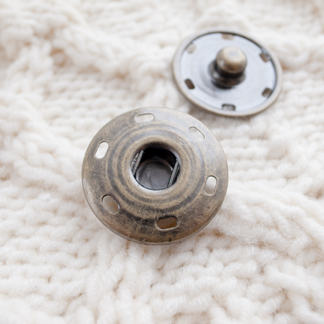 スナップボタン