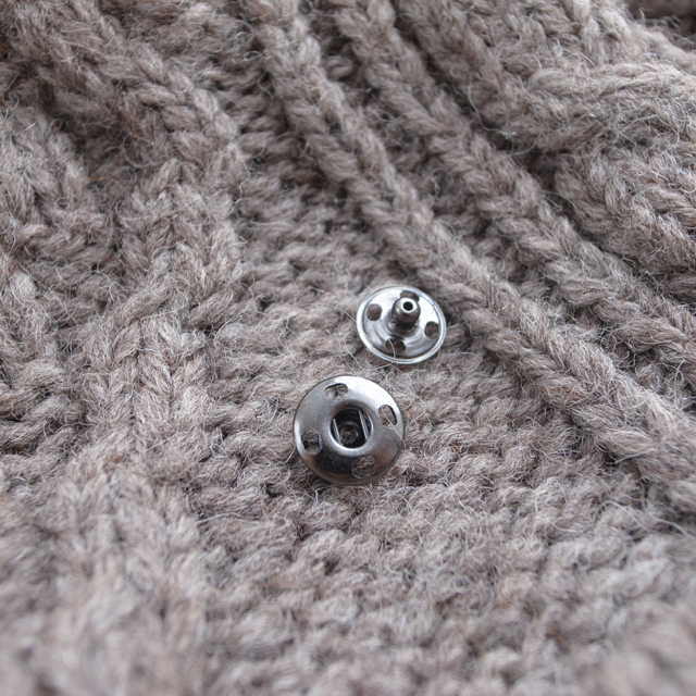 スナップボタン