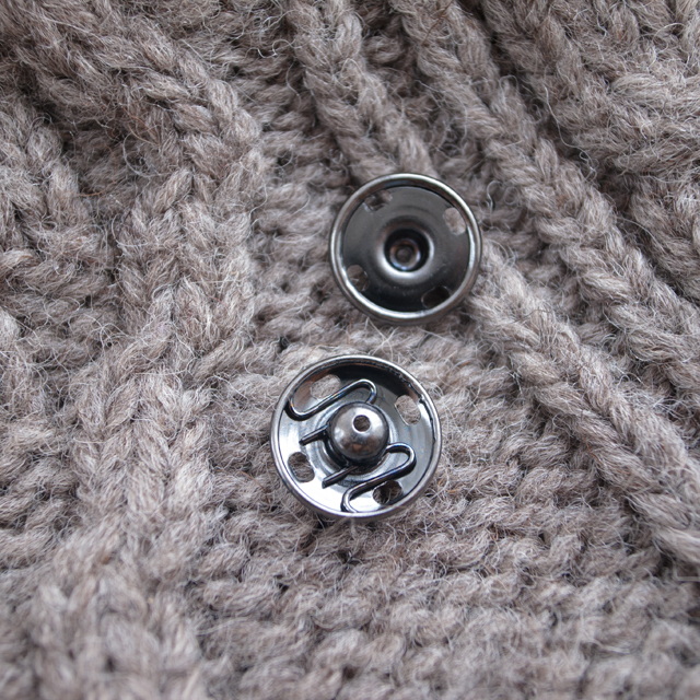 スナップボタン