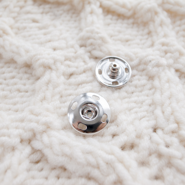 スナップボタン