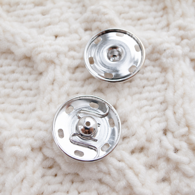 スナップボタン