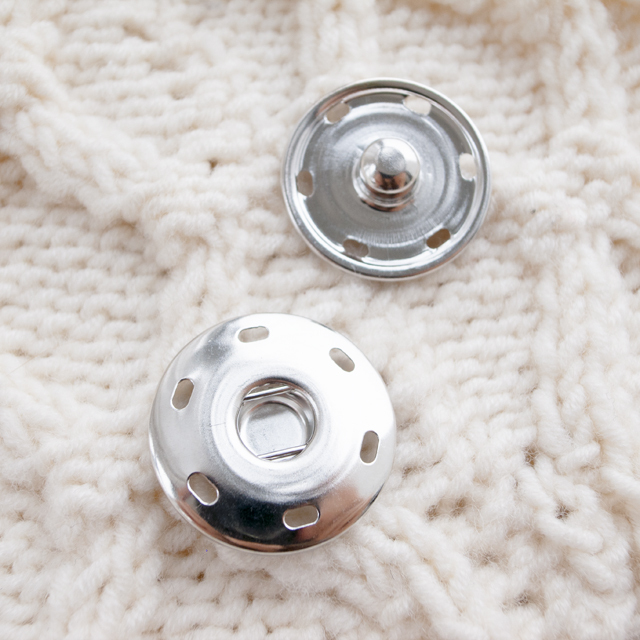 スナップボタン