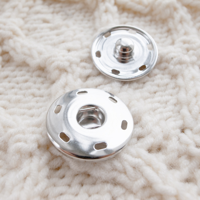 スナップボタン