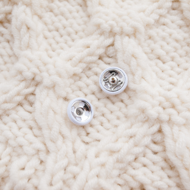 スナップボタン