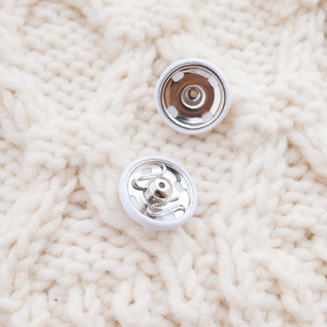 スナップボタン