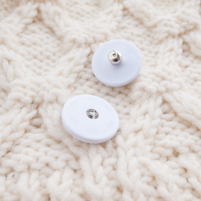 スナップボタン