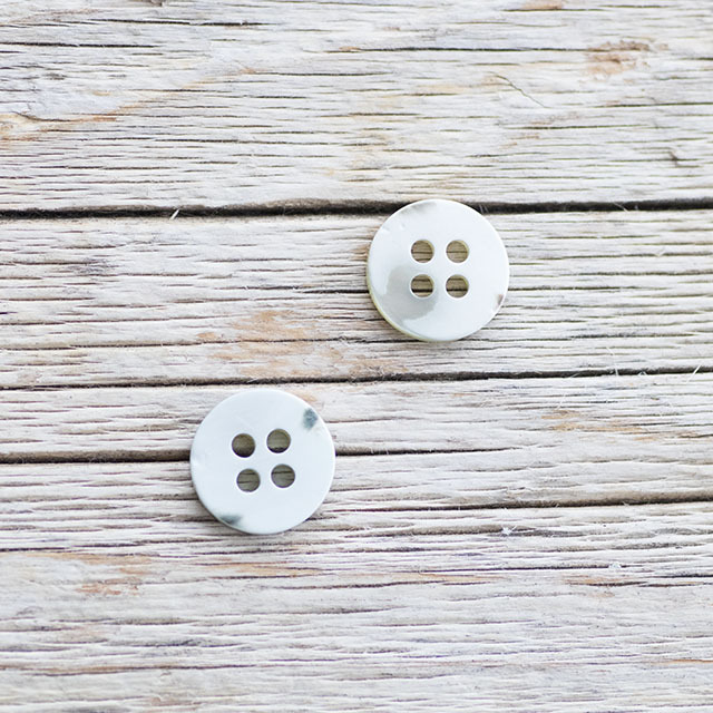 高瀬貝ボタン 13mm|貝ボタンの卸通販《タカシマボタン》