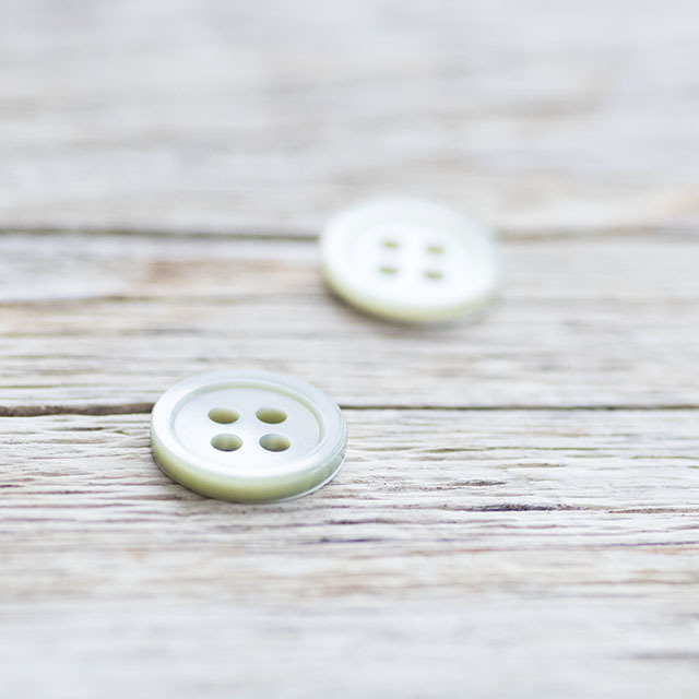 高瀬貝ボタン 13mm|貝ボタンの卸通販《タカシマボタン》