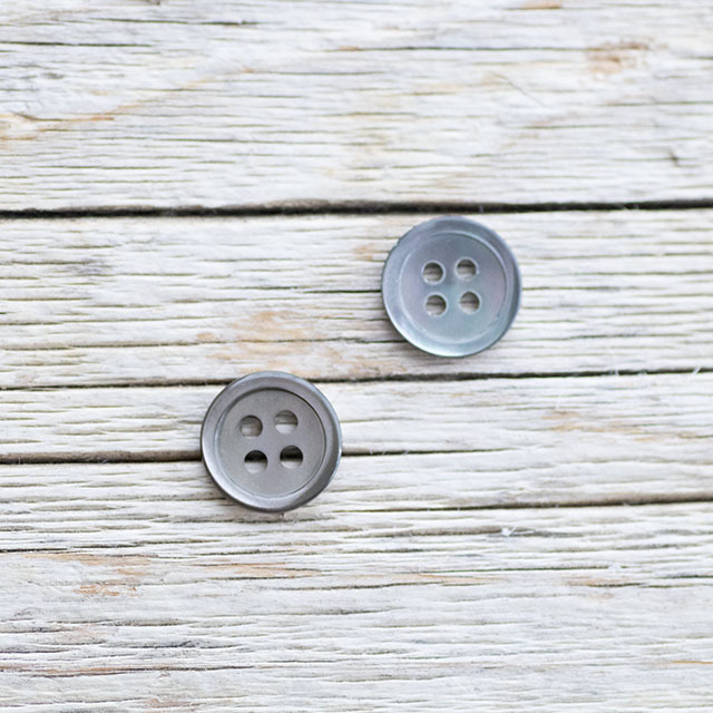 高瀬貝ボタン 13mm|貝ボタンの卸通販《タカシマボタン》