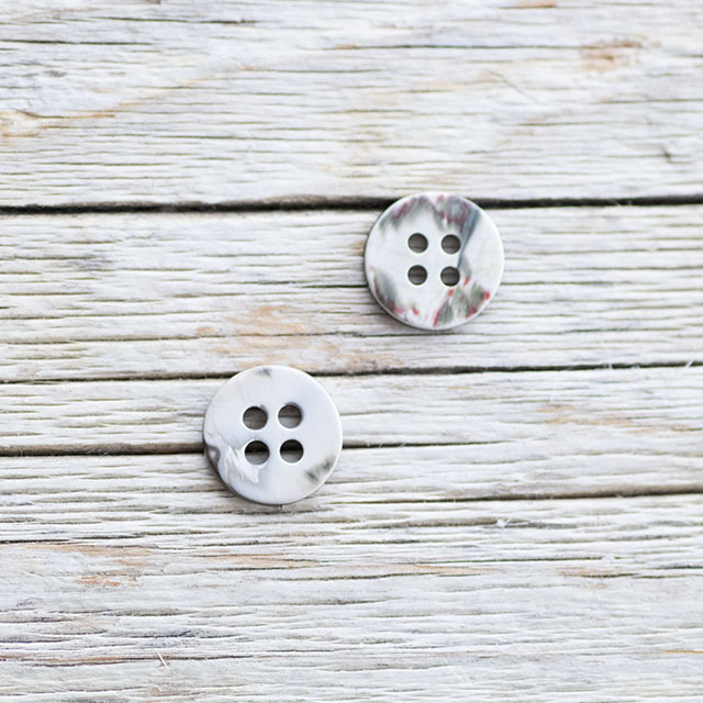 高瀬貝ボタン 13mm|貝ボタンの卸通販《タカシマボタン》