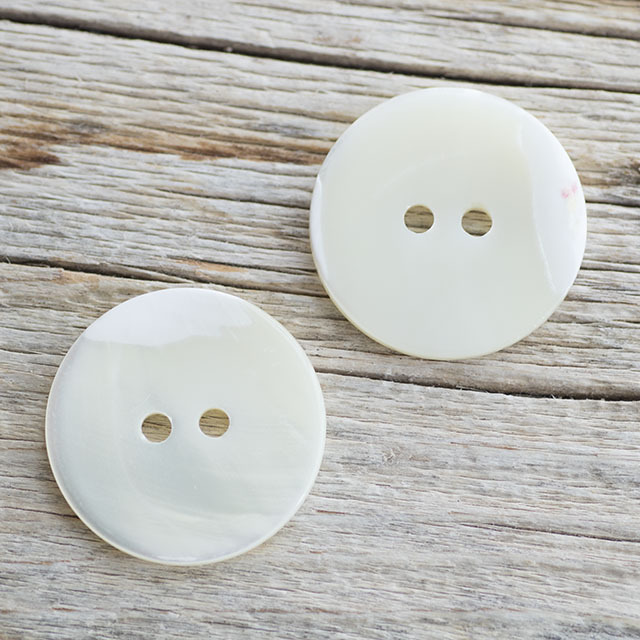 高瀬貝ボタン　00104