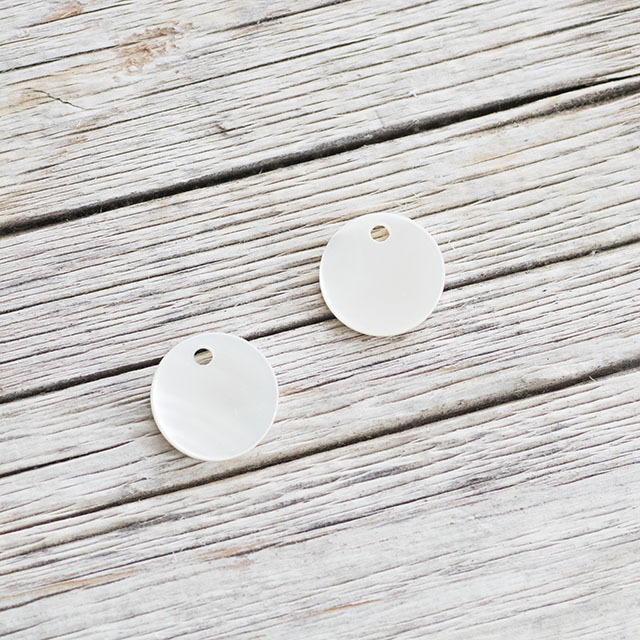 トップホール 高瀬貝18mm | 貝ボタン□タカシマ□