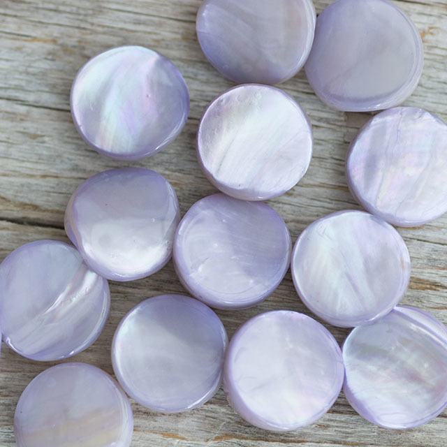 高瀬貝染色ボタン ナチュラルな形 15mm <貝ボタン卸通販 タカシマ＞