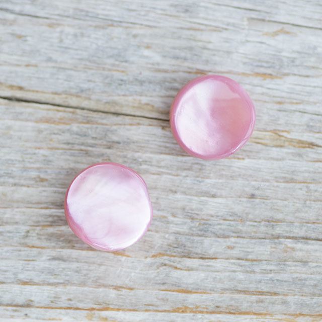【専用ページ】金魚　亀　花ボタン 高瀬貝染色ボタン ナチュラルな形 18mm <貝ボタン卸通販 タカシマ＞