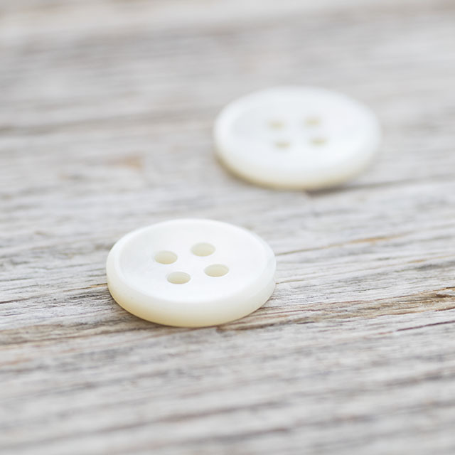 白蝶貝のトップ 高瀬貝ボタン 23mm|貝ボタンの卸通販《タカシマボタン》