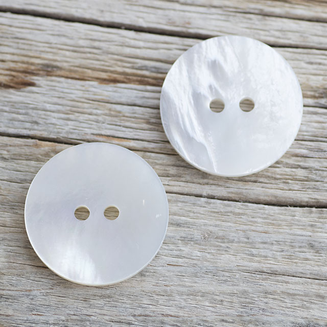 白蝶貝ボタン　00104