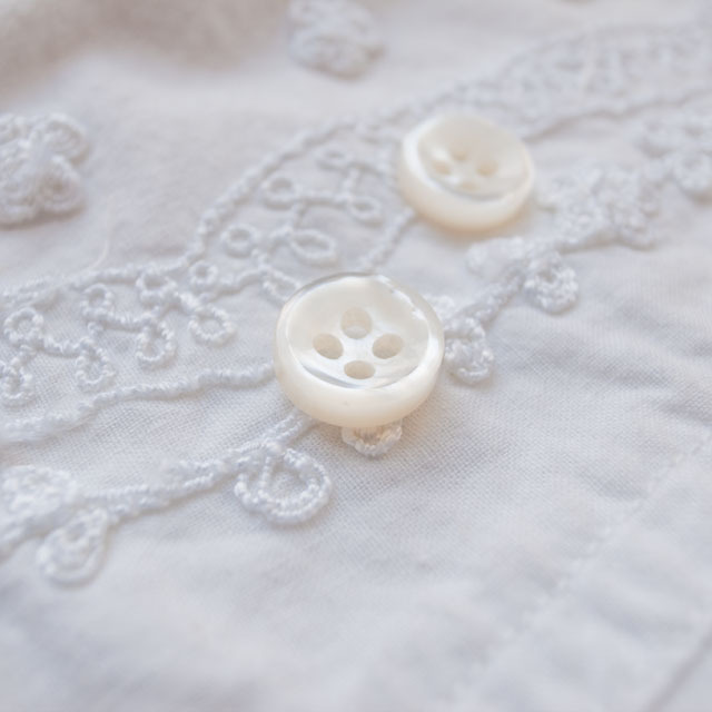【厚みのあるボタン(3mm厚)】白蝶貝貝ボタン#bt131 4穴11.5mm