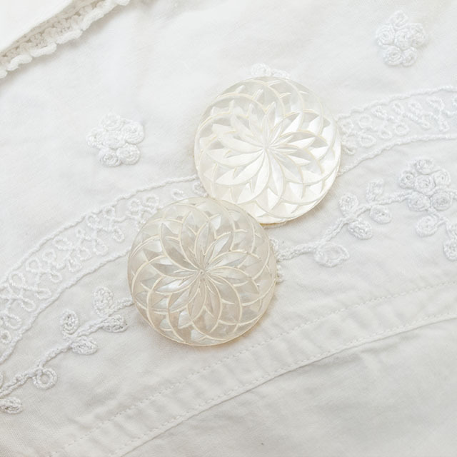 白蝶貝ボタン 30mm |白蝶貝ボタンの卸通販 《タカシマ》