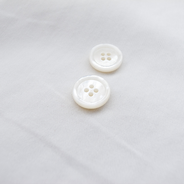 シャツ用ボタン(厚みのあるボタン) 白蝶貝11.5mm | 貝ボタン□タカシマ□