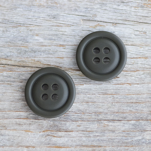 ミリタリーボタン