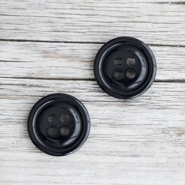 ミリタリーボタン