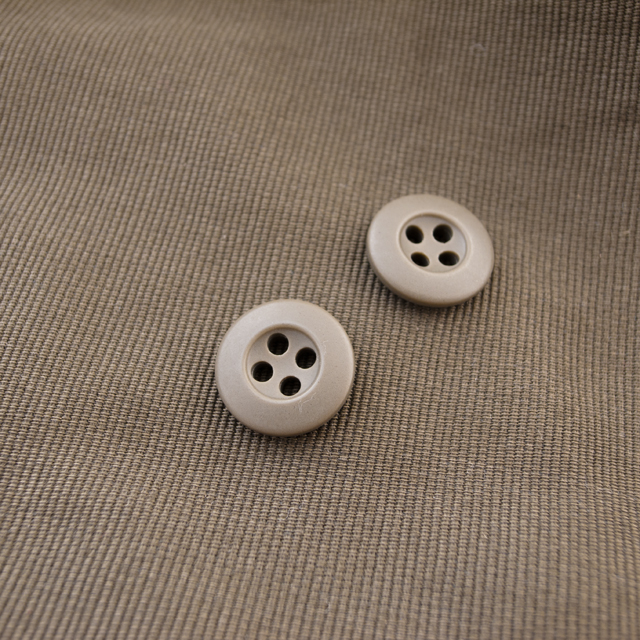 ミリタリーボタン