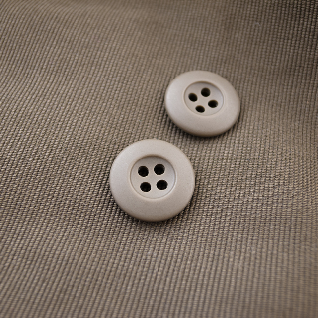 ミリタリーボタン