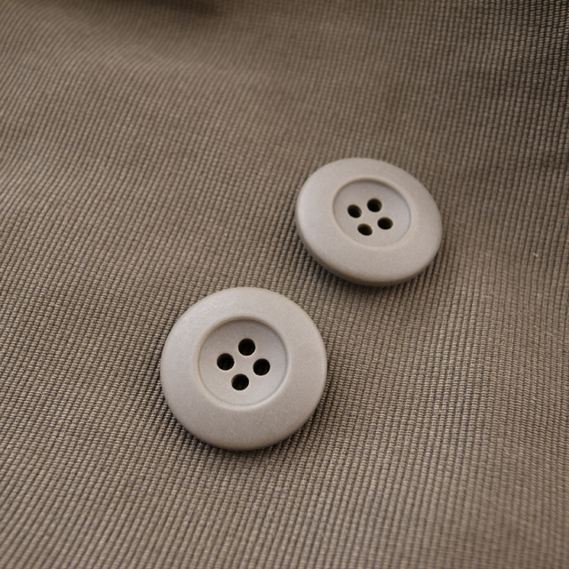 ミリタリーボタン