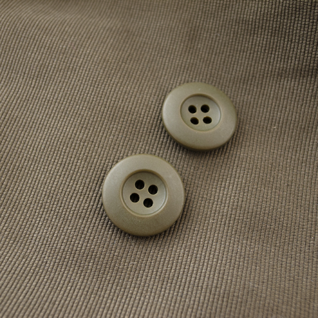 ミリタリーボタン