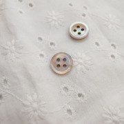 【丸型(定番 シンプルデザイン)】茶蝶貝ボタン#bt137 4穴10mm