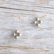 【花の形のボタン】スモールメタルボタン ＃BT250 １穴 9mm C/#UG ゴールド