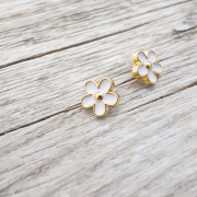 お花の形のメタルボタン 11.5mm <メタルボタン卸通販 タカシマ＞