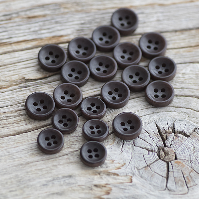 【丸型（厚みのあるボタン）】ナットボタン ＃ONT11H 4穴　C/#48ブラウン 9mm5個&10mm15個シャツ用ボタンセット　＊＊＊10％OFF＊＊＊