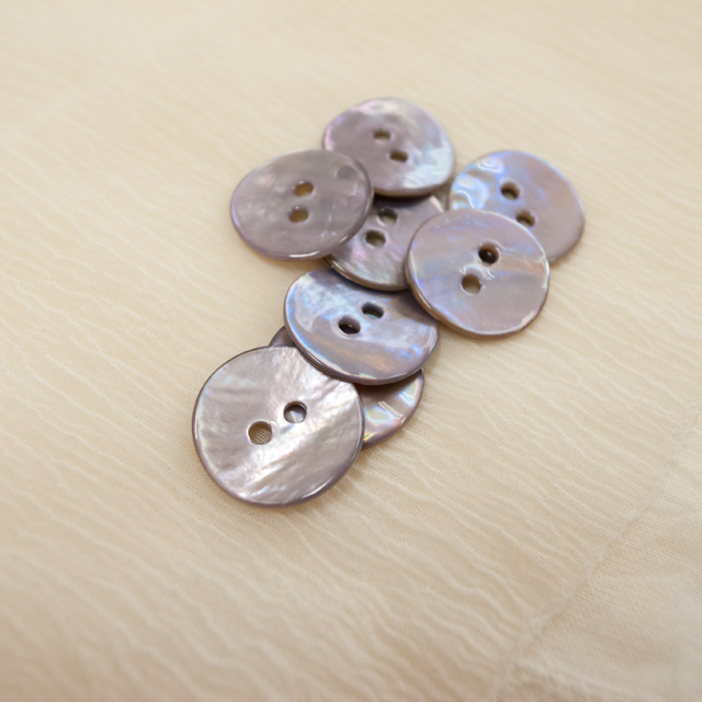 【丸型(染めボタン 皿型)】アコヤパールシェル 貝ボタン#00104 2穴20mm C/#cassis