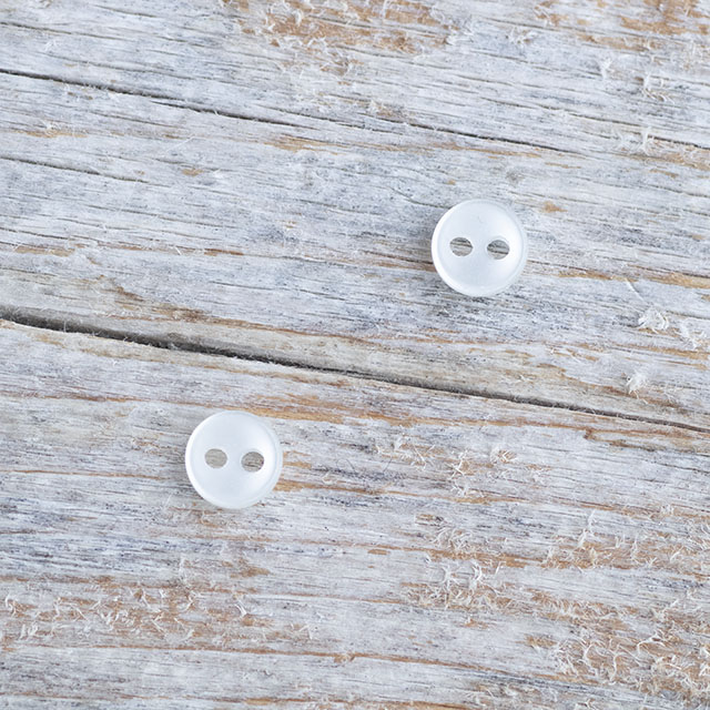 【ドール用ボタン】スモールボタン #bt265 2穴6mm　C/#001ホワイト