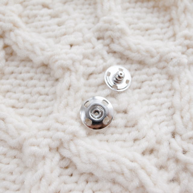 スナップボタン