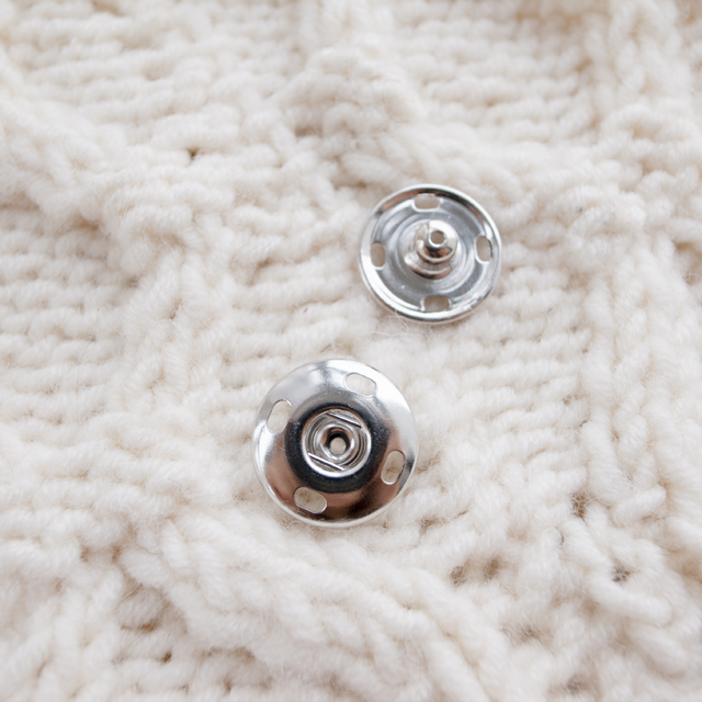 スナップボタン