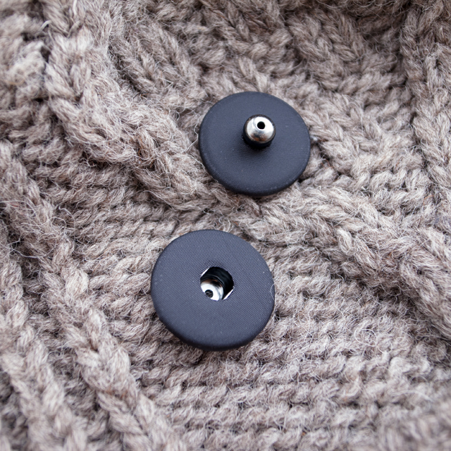 スナップボタン