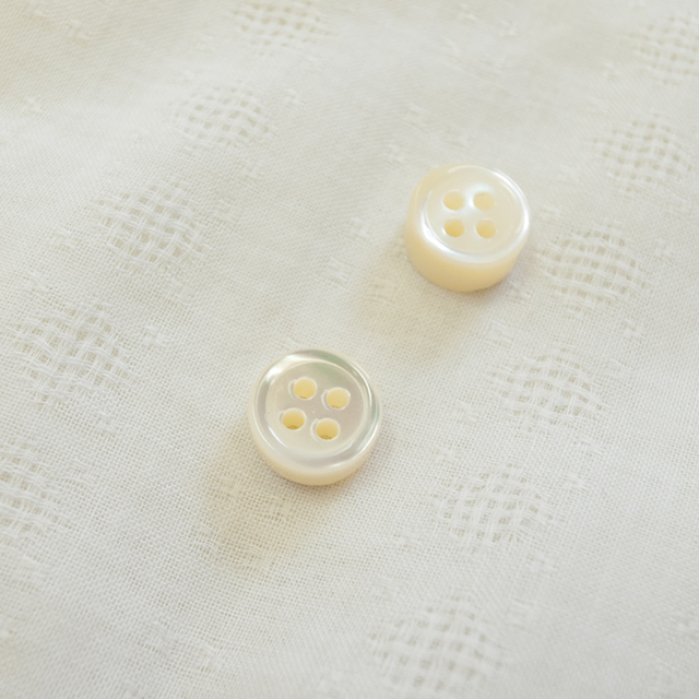 【厚みのあるボタン(5mm厚)】高瀬貝貝ボタン#00017 4穴11.5mm