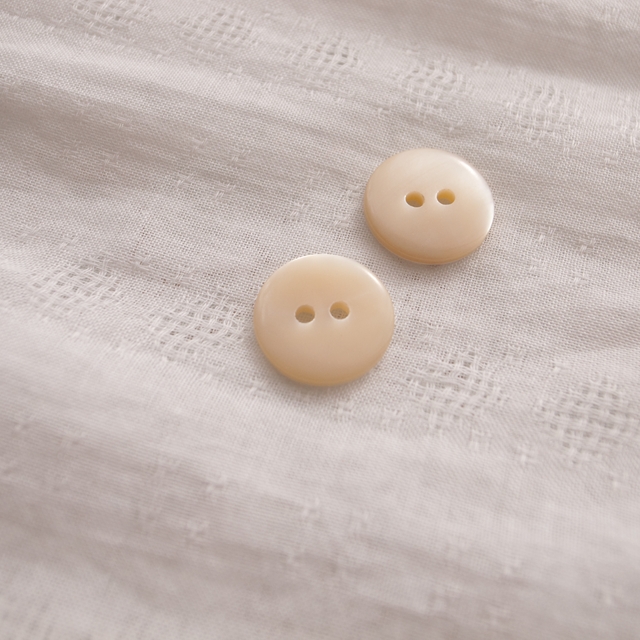 【丸型(定番)】高瀬貝 貝ボタン#00150 2穴15mm