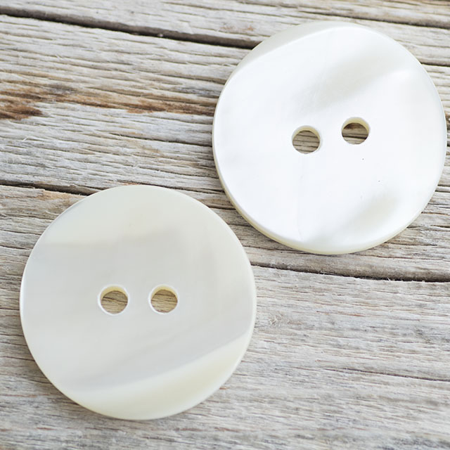 高瀬貝ボタン　00104