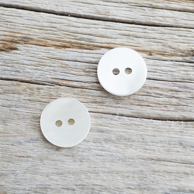 高瀬貝ボタン　00104