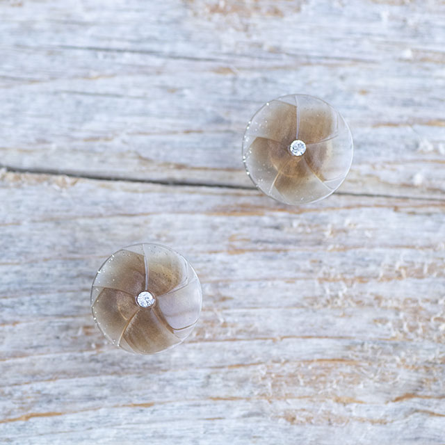 【クリスタルフラワーボタン】 ＃BT267 1穴  13mm C/#45ブラウン