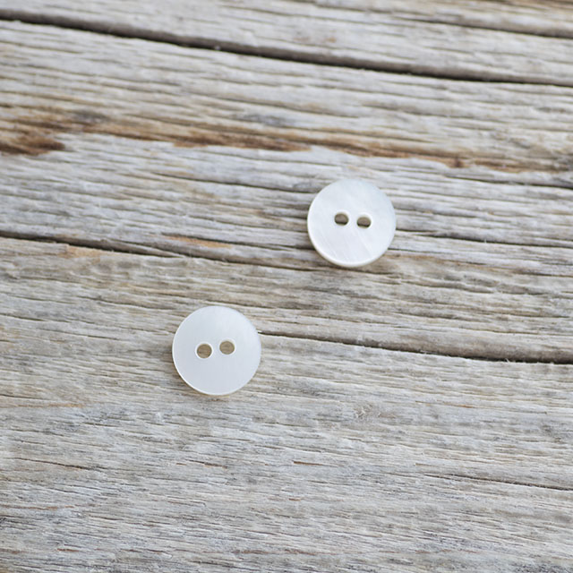 白蝶貝ボタン　00104