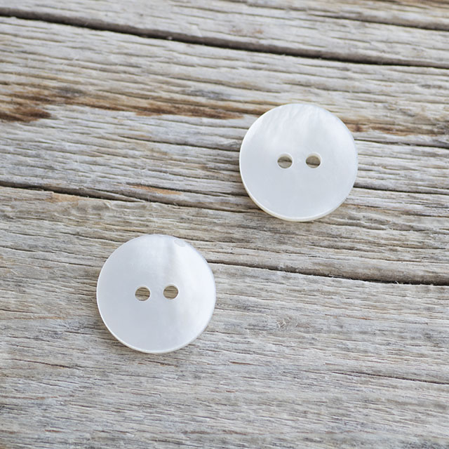 白蝶貝ボタン　00104