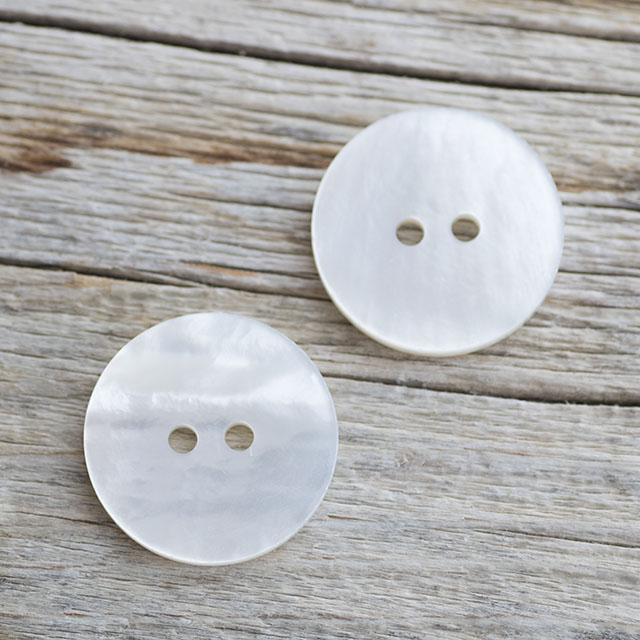 白蝶貝ボタン　00104