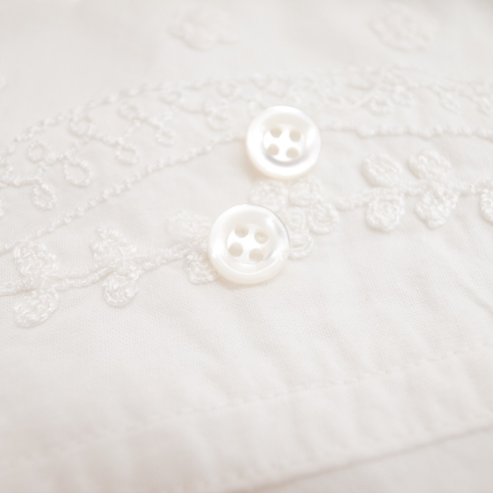 【丸型(シンプルデザイン)】白蝶貝ボタン#bt129  4穴9mm