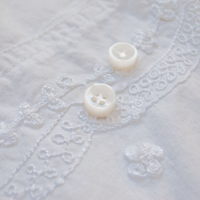 【厚みのあるボタン(4mm厚)】白蝶貝貝ボタン#bt131 4穴10mm